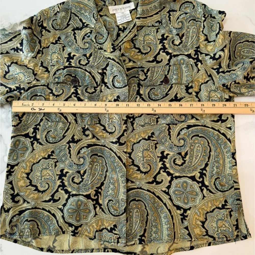 Vintage Jones New York Green Paisley blouse. 13